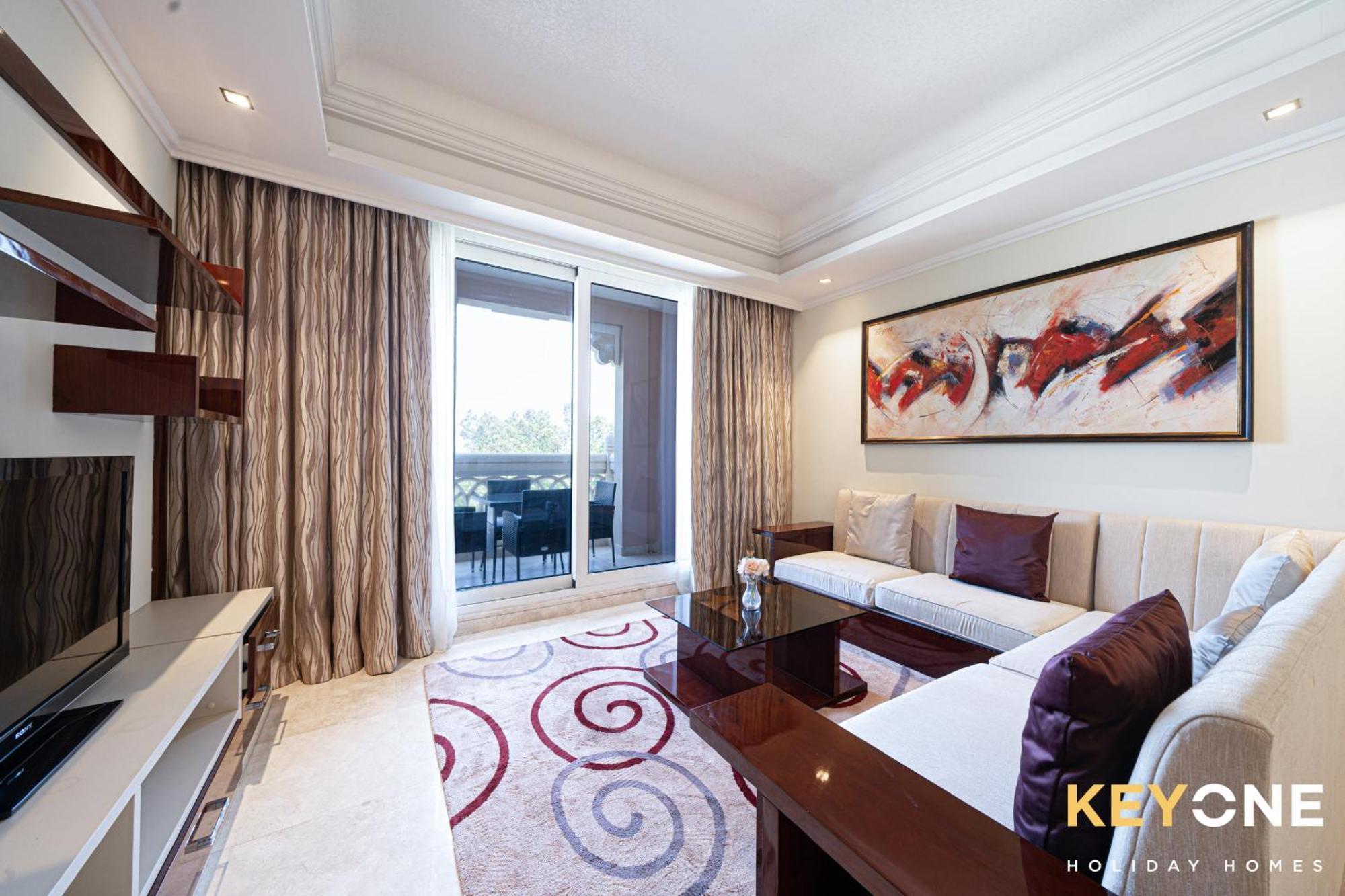 Apartment Grandeur Living 2br Maid With Access *