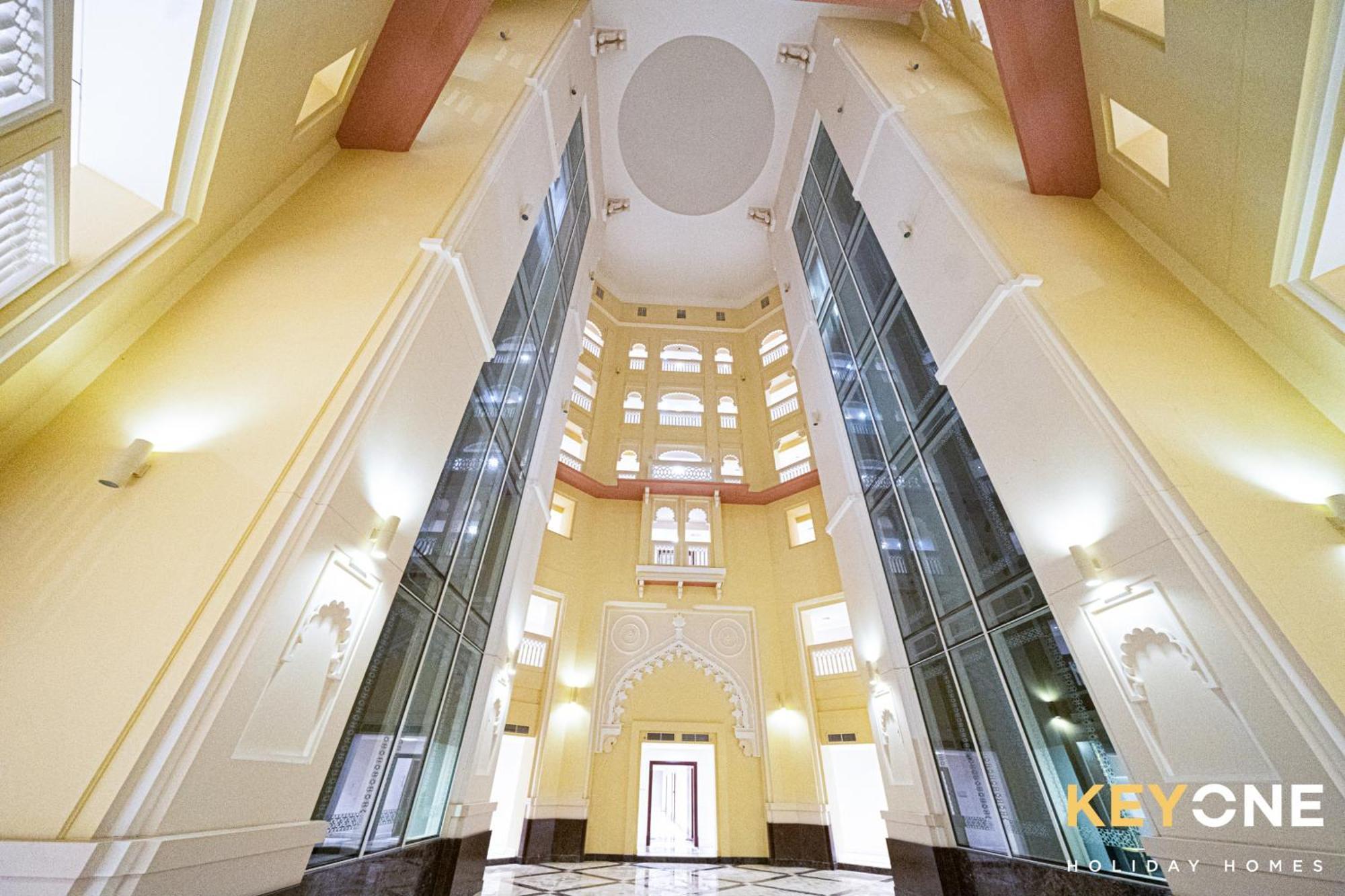 Grandeur Living 2br Maid With Access Apartment Dubai